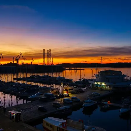 Harbour Апартаменты